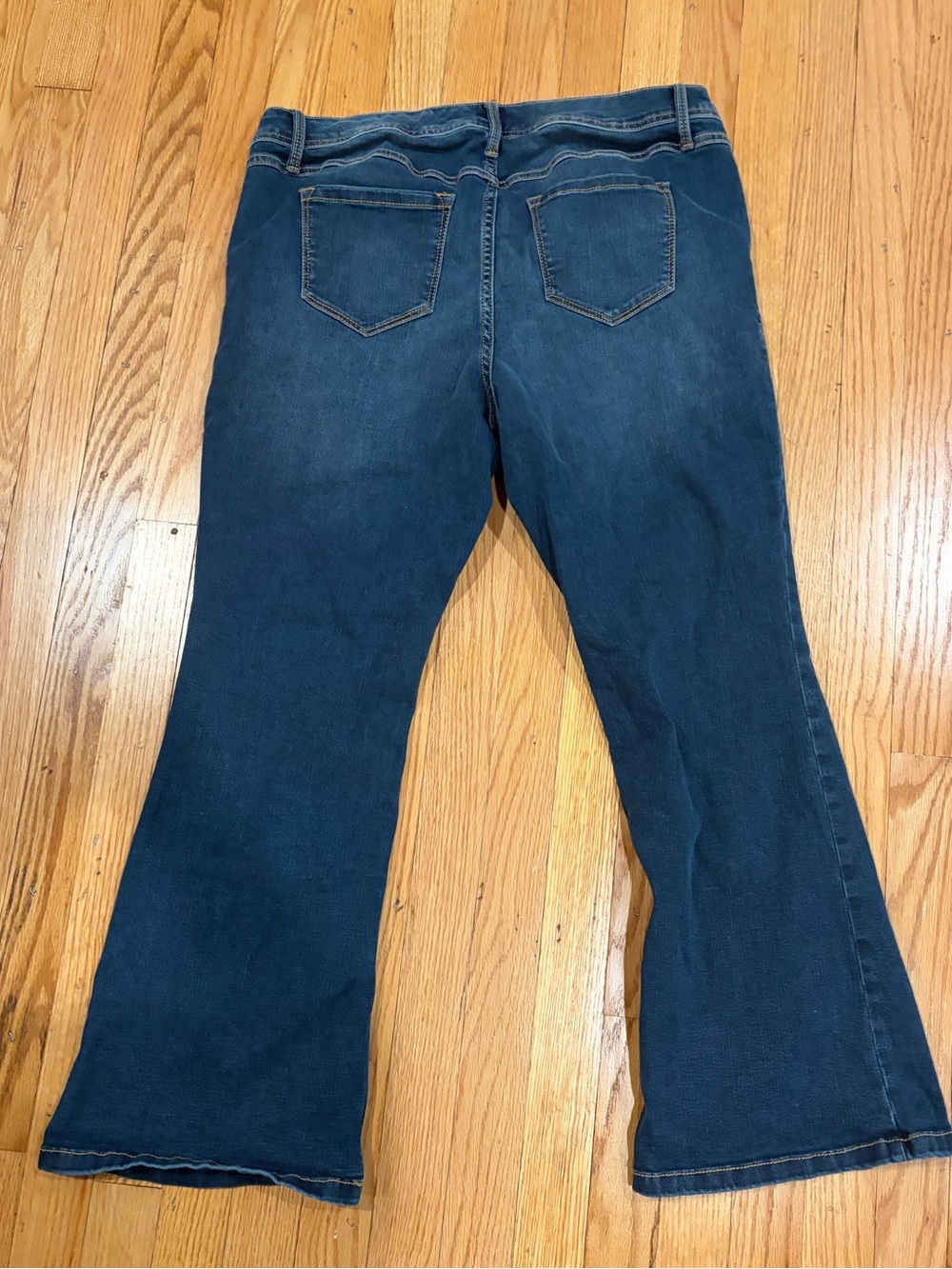 Torrid Medium Wash Luxe Slim Bootcut Jeans - Picture 4 of 6